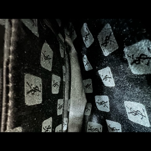 ❌SOLD❌YSL Red Leather Clutch - Picture 4 of 16